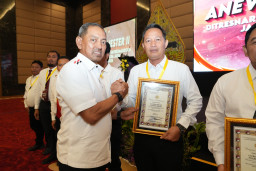 Sat Resnarkoba Polres Gresik Raih Penghargaan Polda Jatim atas Keberhasilan Ungkap Kasus Narkoba