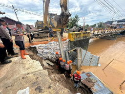 Brimob Sumut Tuntaskan Jembatan Halangan 100% Hanya dalam 3 Hari