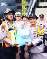 Polda Sumbar Kerahkan Personel dan 200 Paket Bantuan untuk Lima Lokasi Terdampak Bencana di Padang