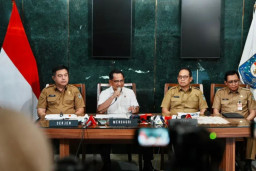 Bupati Aceh Selatan Diskors 3 Bulan oleh Mendagri