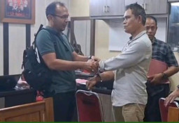 KORUPSI UNTUK MODAL PESUGIHAN & INVESTASI BODONG — KADES BURON 2 TAHUN AKHIRNYA DICIDUK!