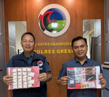 Ribuan Pil Koplo Digerebek di Tlogopojok, Polres Gresik Ringkus Pengedar di Rumah Kontrakan