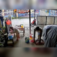 Modus Pembeli Palsu, Nenek Penjual Nasi Uduk di Jatiwarna Kehilangan Rp4 Juta dalam Sekejap