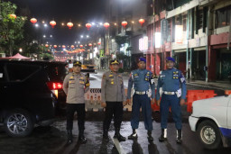 Patroli Skala Besar Polres Tanjung Perak Sisir Titik Rawan, Malam Minggu Surabaya Utara Kondusif