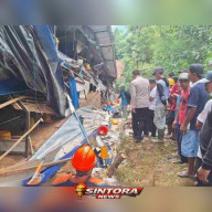 Kandang Ayam Dua Lantai Berisi 25 Ribu Ekor Ambruk di Malang, Dua Pekerja Tewas dan Tiga Luka-Luka