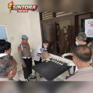 MENDADAK! 34 PEJABAT POLRES MADIUN LANGSUNG TES URINE SAAT APEL PAGI, KOMITMEN PERANGI NARKOBA TANPA PANDANG BULU