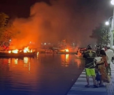 Bentrok Nelayan Pasuruan Memanas, Belasan Perahu Dibakar Akibat Konflik Alat Tangkap