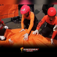 TRAGIS! Pemotor Tewas Terlindas Truk Usai Kecelakaan Beruntun di Tambak Osowilangun Surabaya