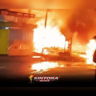 Massa Ngamuk! Rumah dan Kendaraan di Lamongan Dibakar, Diduga Imbas Kasus Pembacokan di Gresik