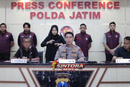 DIGEMPUR JELANG RAMADHAN! POLDA JATIM BONGKAR JUAL BELI MESIU ILEGAL, DUA PEMUDA DICIDUK DI SURABAYA