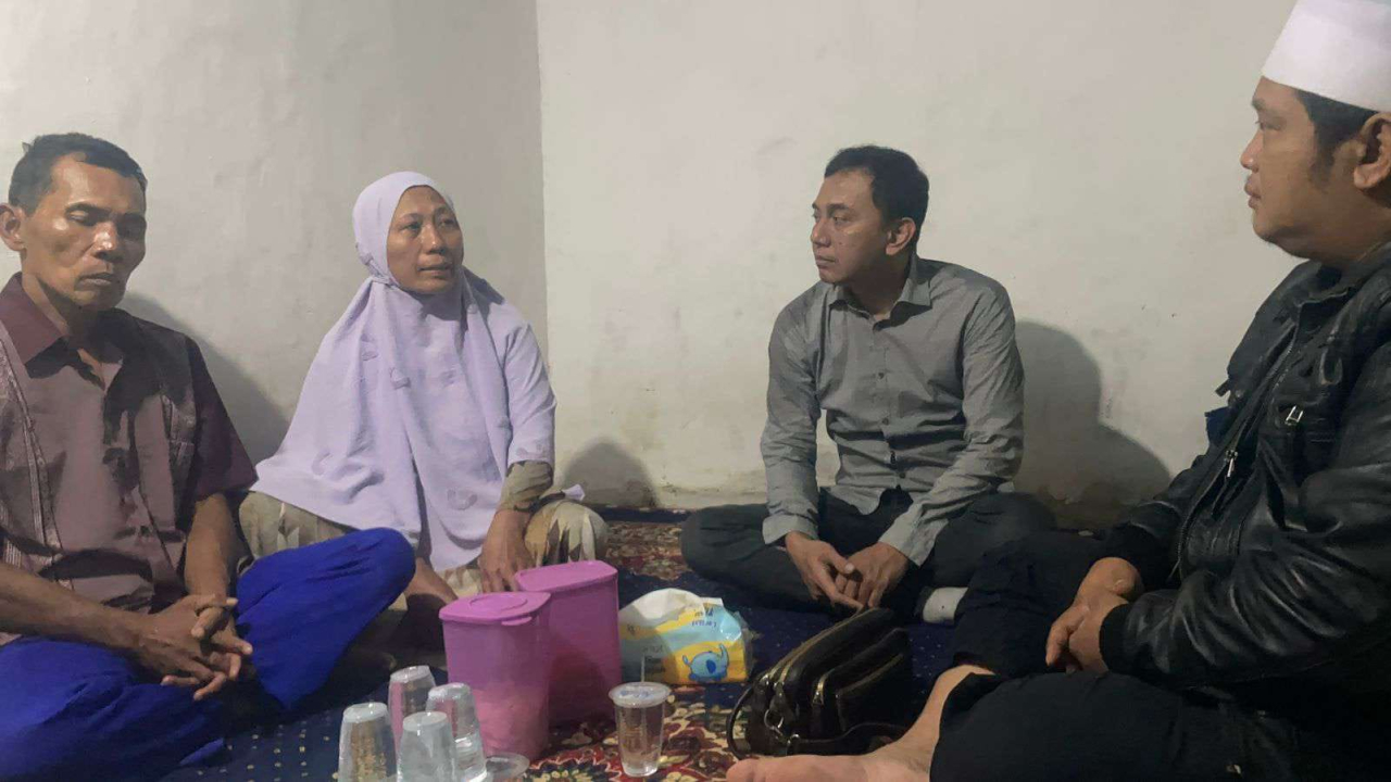 *Belasungkawa dan Klarifikasi Resmi Kejadian, Manajemen Ibiza Berkunjung ke Keluarga Korban MRY* SURABAYA – Sebagai wuj